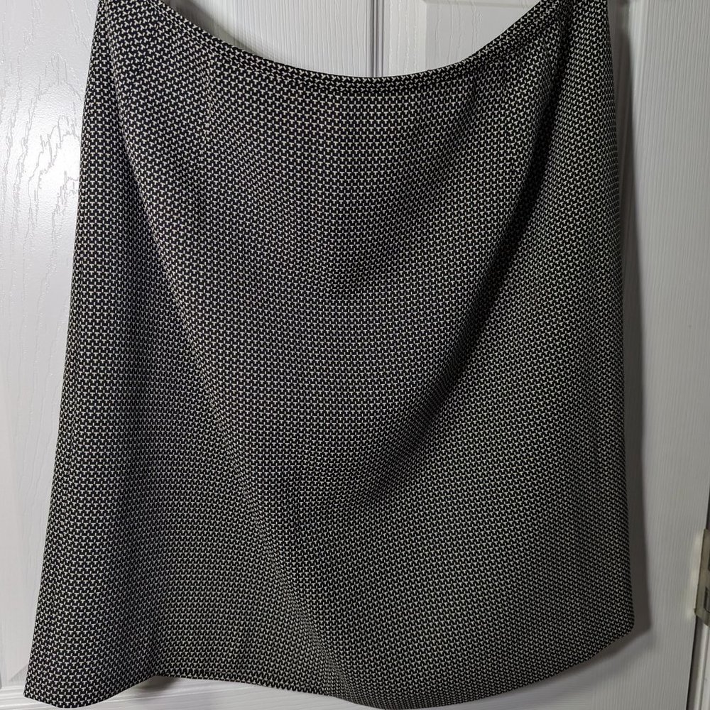 Kasper Black/White Print Pencil Skirt - Picture 9 of 9